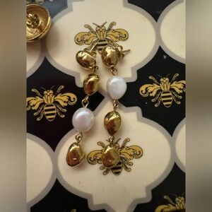 2prs Louise damas earrings gold pearl